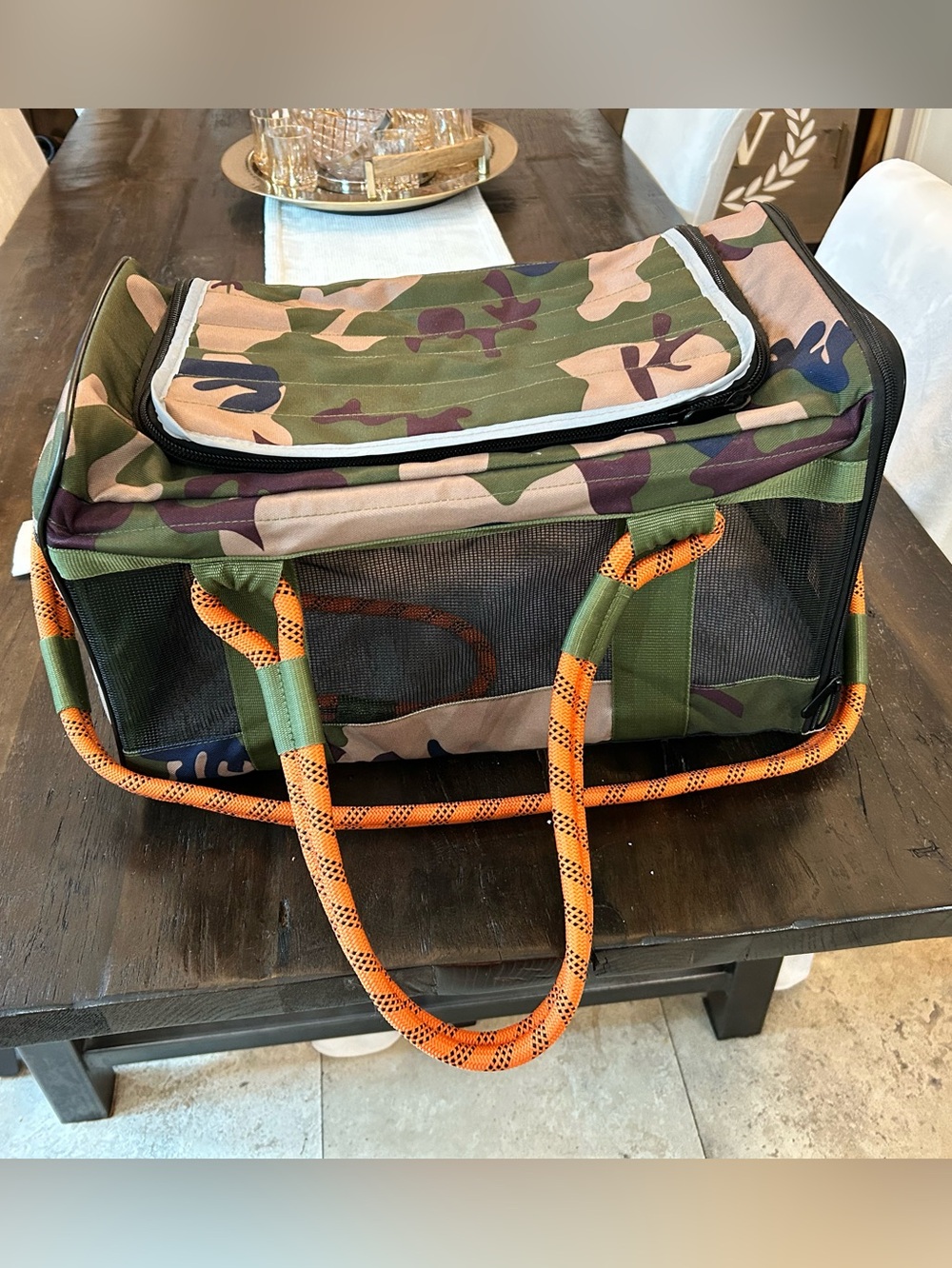 OUT-OF-OFFICE PET CARRIER PRO EDITION